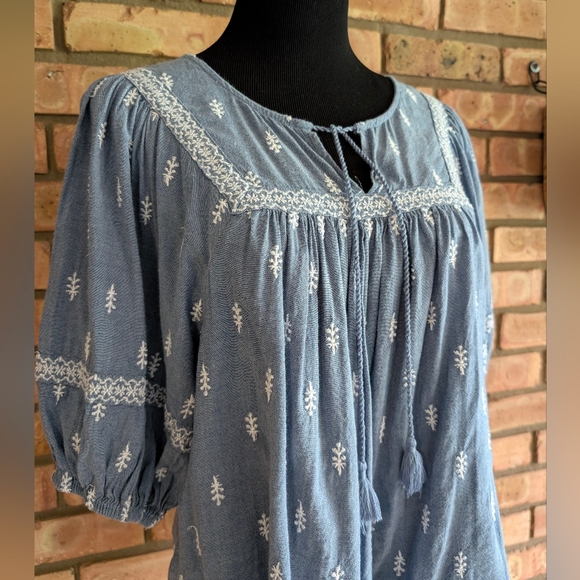 Old Navy Tops - Old Navy Embroidered Peasant Top - Chambray Blue